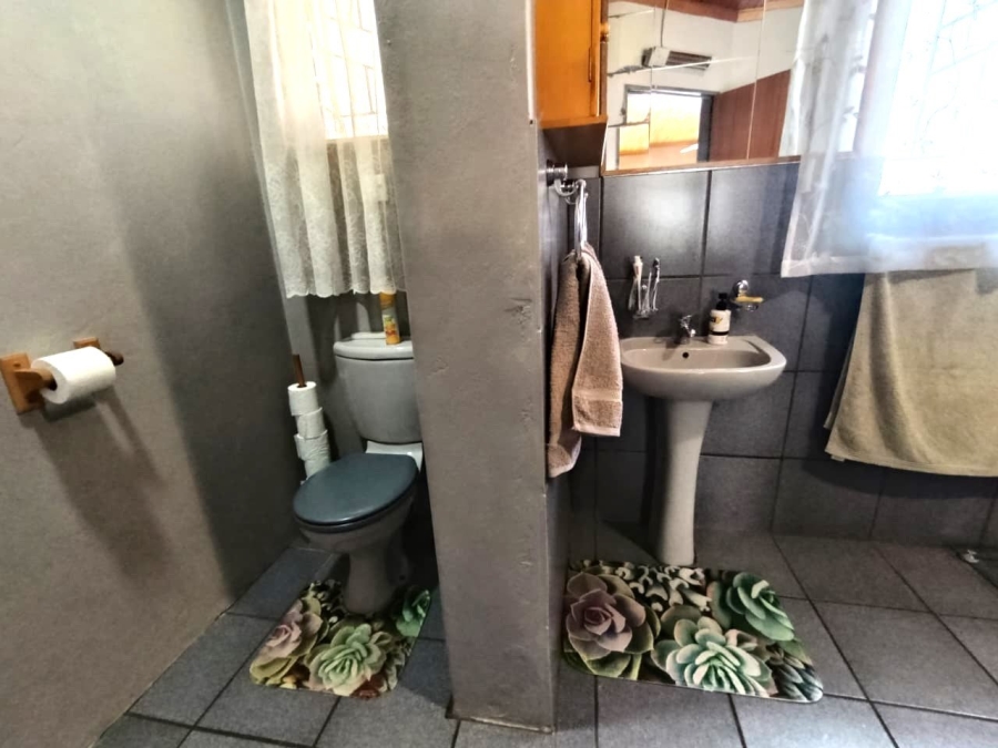 3 Bedroom Property for Sale in Langenhovenpark Free State